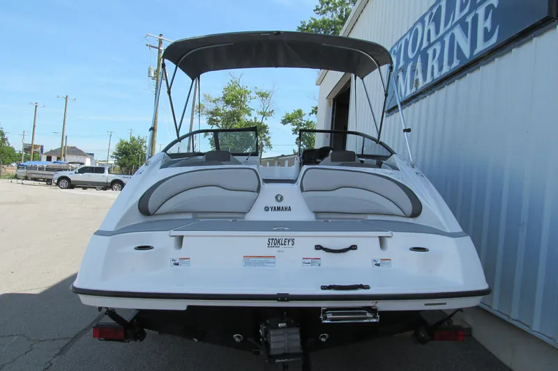 Slide: The Image of 2024 Yamaha Boats SX190 at Stokley's Marine, rear view with canopy. - 3