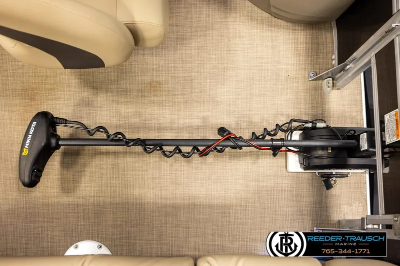 Slide: The Image of 2022 SUNTRACKER BASS BUGGY 18 DLX with Minn Kota trolling motor on deck. - 45