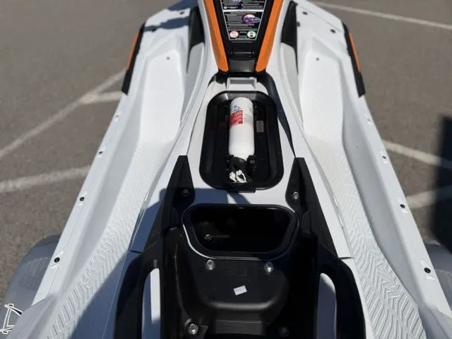 Slide: The Image of Yamaha JETBLASTER LIMITED (3-UP) 2026 - 13
