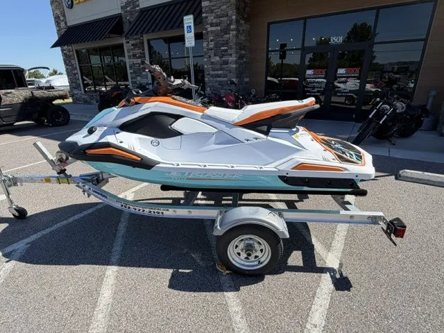 Slide: The Image of Yamaha JETBLASTER LIMITED (3-UP) 2026 - 4
