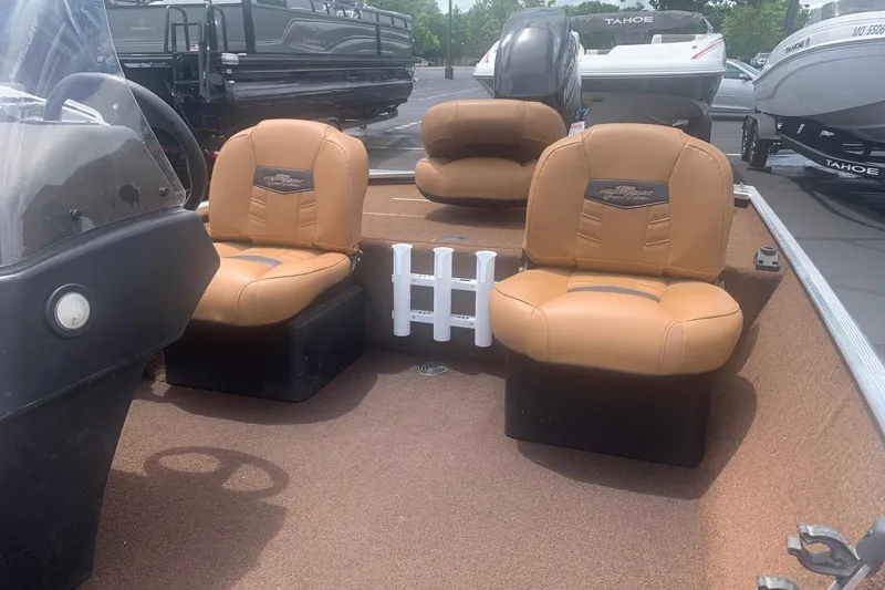 Slide: The Image of 2018 Tracker Bass Tracker 40th Anniversary Heritage Edition boat interior with tan seats. - 5