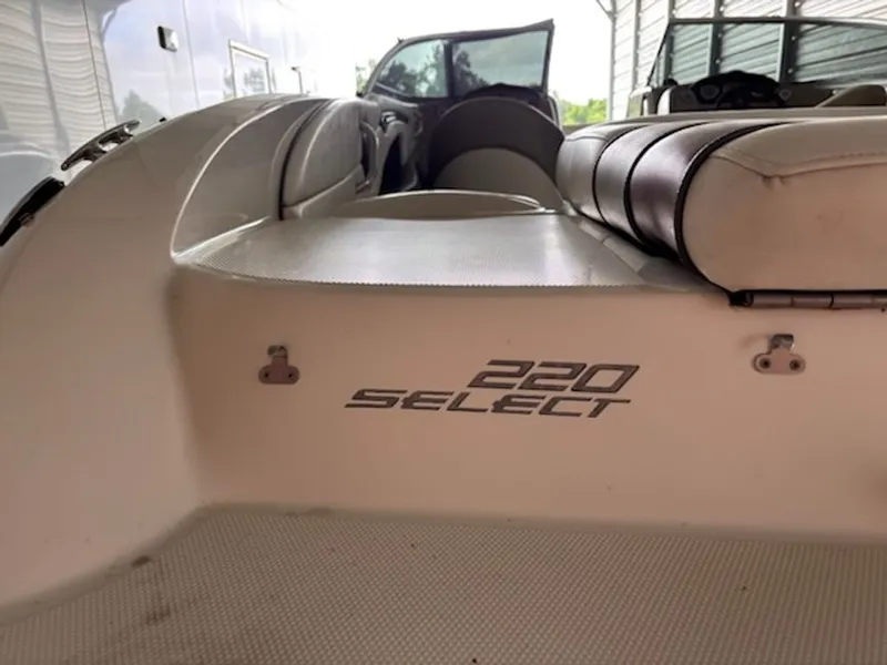 Slide: The Image of 2006 Sea Ray 220 Select boat interior view. - 13