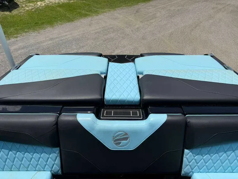 Slide: The Image of Tigé Saltwater Elite 23 2023 - 6