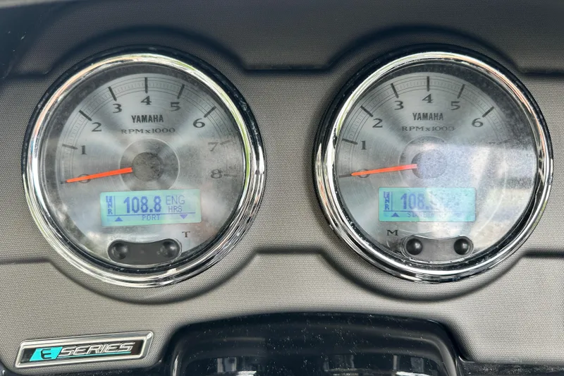Slide: The Image of Dashboard of 2017 Yamaha Boats 242 Limited S E-Series showing RPM gauges. - 13