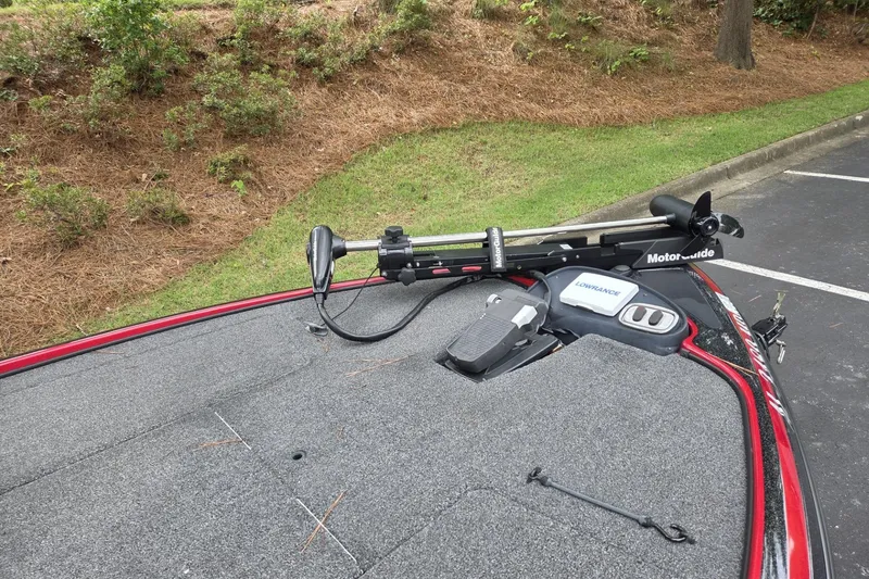 Slide: The Image of 2011 Nitro Z-7 boat with trolling motor and Lowrance fish finder. - 4