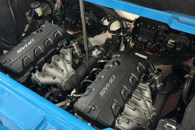 Slide: The Image of 2023 Yamaha Boats 255XE engine compartment showcasing dual SVHO engines. - 25
