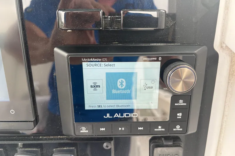 Slide: The Image of JL Audio MediaMaster 105 display on 2025 Sea Hunt Gamefish 25 boat. - 28