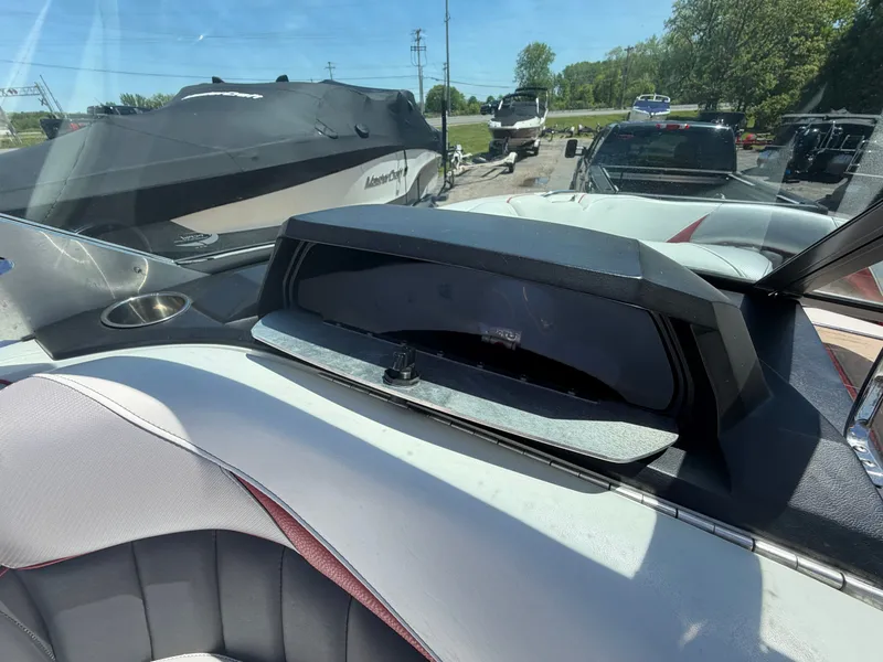 Slide: The Image of Interior view of a 2015 MB SPORTS B52 23 boat. - 22