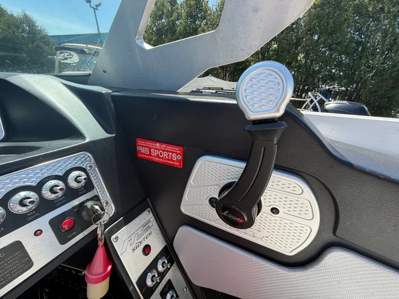 Slide: The Image of Interior view of a 2015 MB SPORTS B52 23 boat. - 28