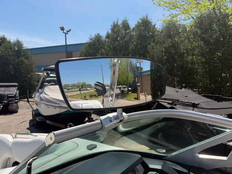 Slide: The Image of Rearview mirror of a 2015 MB SPORTS B52 23 boat. - 33