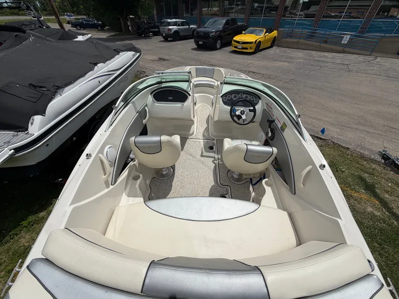 Slide: The Image of Interior view of a 2010 Sea Ray 185 SP/SS boat. - 20