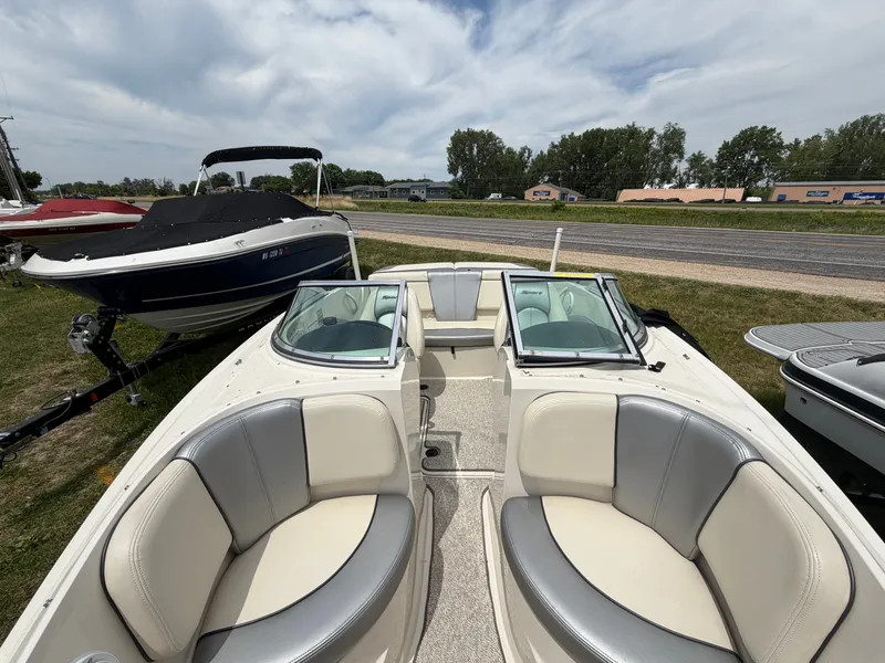 Slide: The Image of Interior view of a 2010 Sea Ray 185 SP/SS boat. - 31