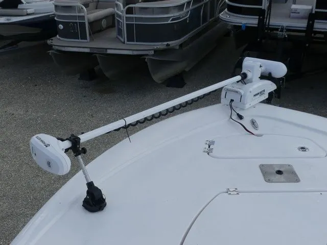 Slide: The Image of Tidewater 2410 Bay Max 2025 with Minn Kota trolling motor. - 13