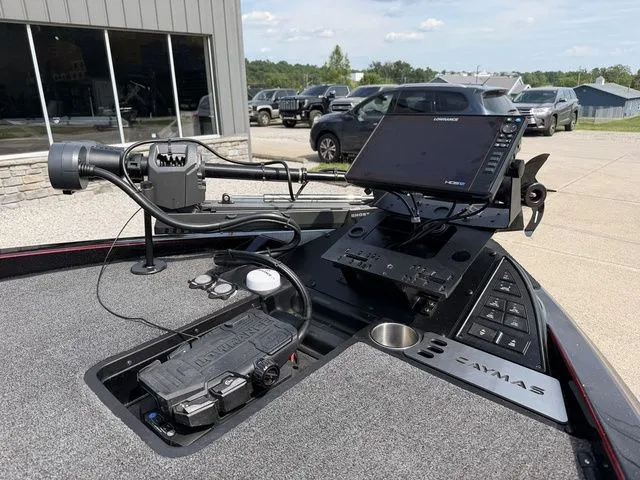 Slide: The Image of 2023 Caymas CX 21 PRO boat console with electronics and controls. - 10