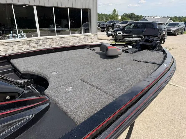 Slide: The Image of 2023 Caymas CX 21 PRO boat with spacious deck. - 9