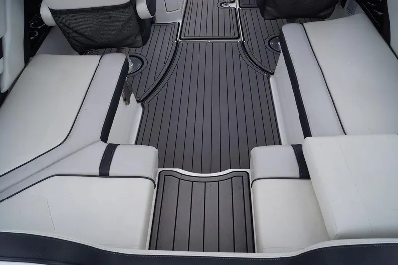 Slide: The Image of Interior seating of a 2018 Yamaha Boats 242 Limited S with sleek design. - 15