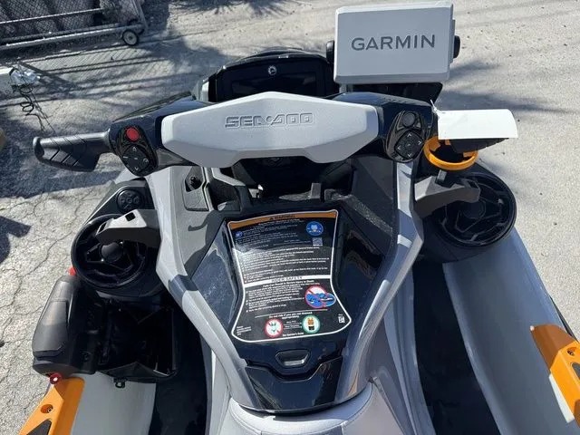 Slide: The Image of 2025 Sea-Doo FISH PRO with Garmin navigation system. - 11