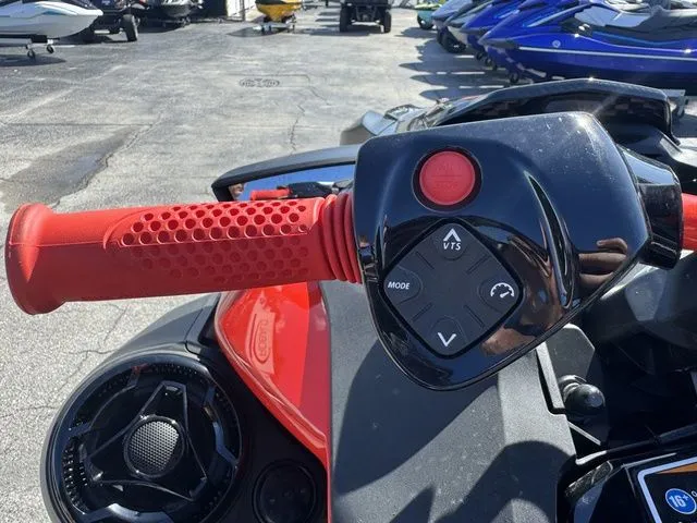Slide: The Image of Handlebar of a 2025 Sea-Doo RXP-X 325 with red grip. - 15