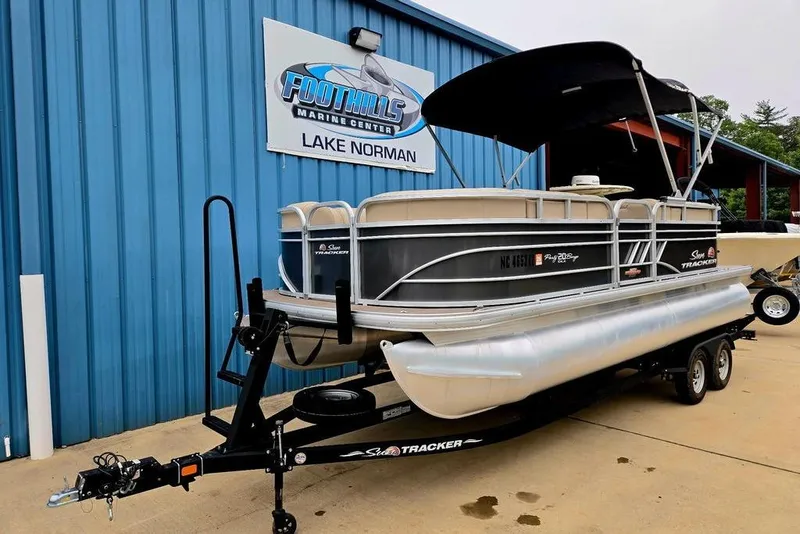 Slide: The Image of 2023 Sun Tracker Party Barge 20 DLX pontoon boat at Foothills Marine Center. - 3