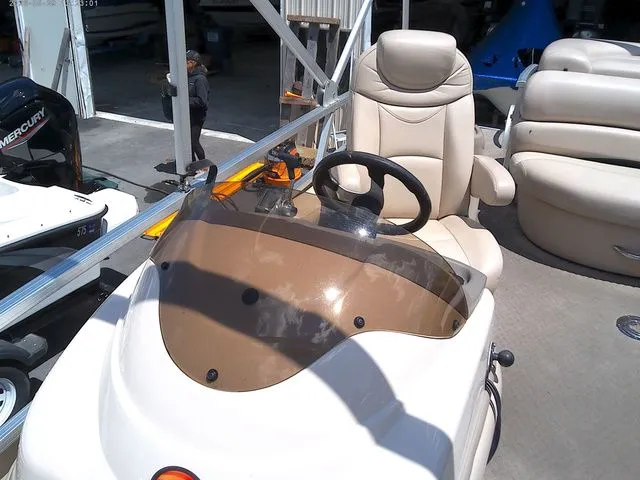 Slide: The Image of Helm of a 2010 Tracker Party Barge 22 pontoon boat. - 7