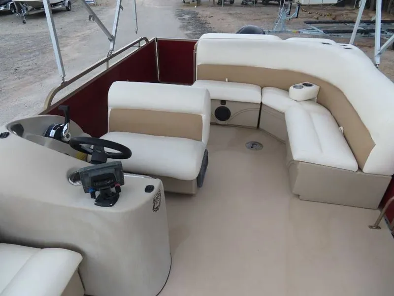 Slide: The Image of Bentley Pontoons 240 Fish SE 2016 - 15