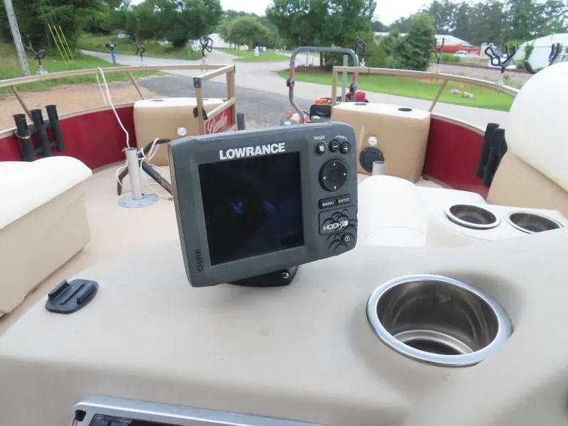 Slide: The Image of Bentley Pontoons 240 Fish SE 2016 - 20