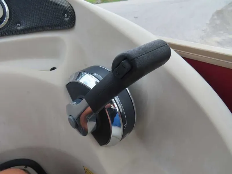 Slide: The Image of Bentley Pontoons 240 Fish SE 2016 - 23