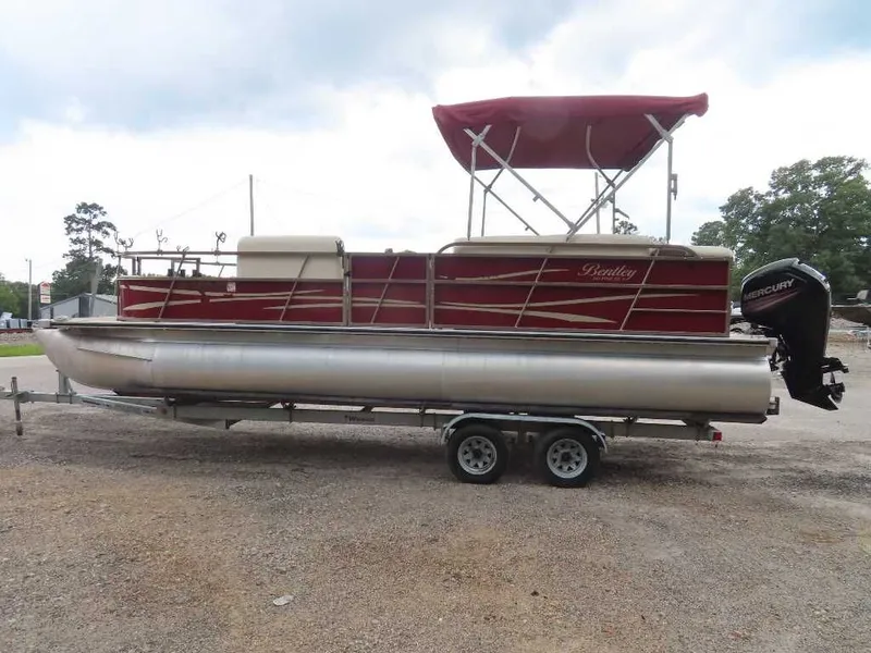 Slide: The Image of Bentley Pontoons 240 Fish SE 2016 - 9