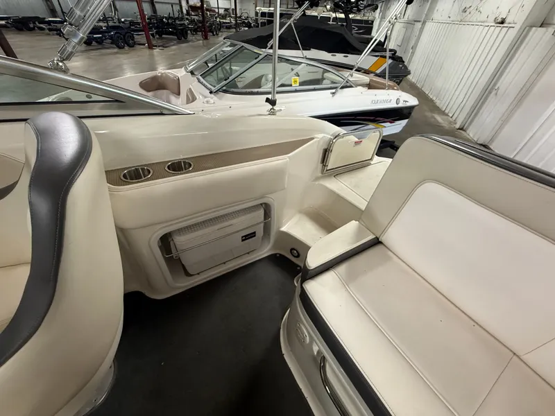 Slide: The Image of Sea Ray 220 Sundeck 2012 - 72