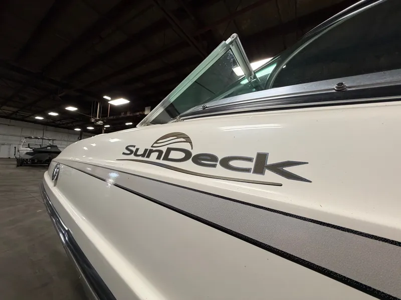Slide: The Image of Sea Ray 220 Sundeck 2012 - 55