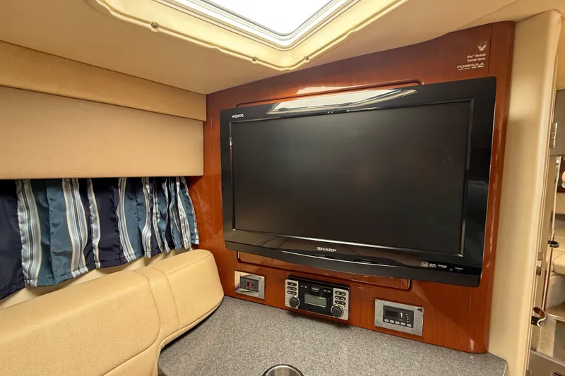 Slide: The Image of Interior of 2012 Formula 350 Sun Sport with TV and entertainment system. - 40