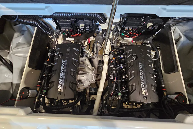 Slide: The Image of 2023 Yamaha Boats 222XD high output engines in engine compartment. - 21