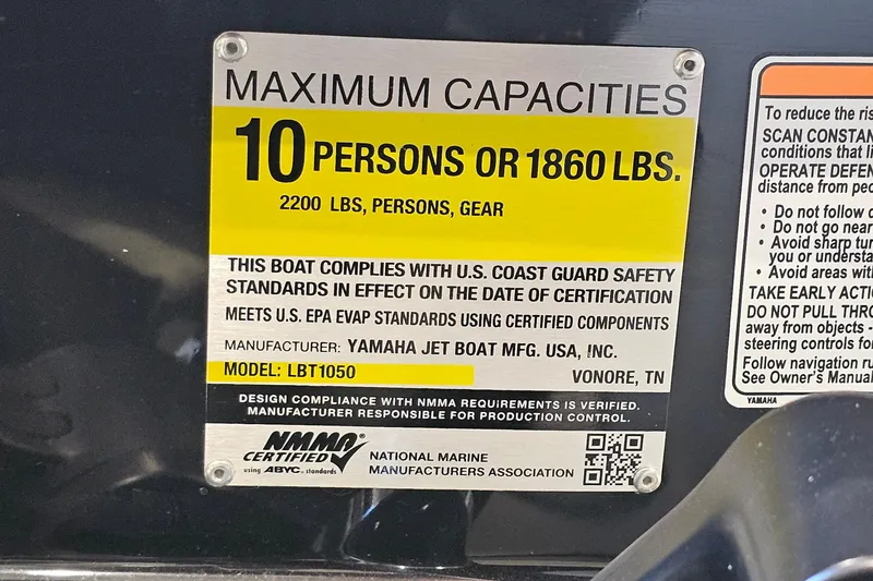 Slide: The Image of 2022 Yamaha Boats SX210 capacity label, 10 persons or 1860 lbs, safety compliance details. - 25