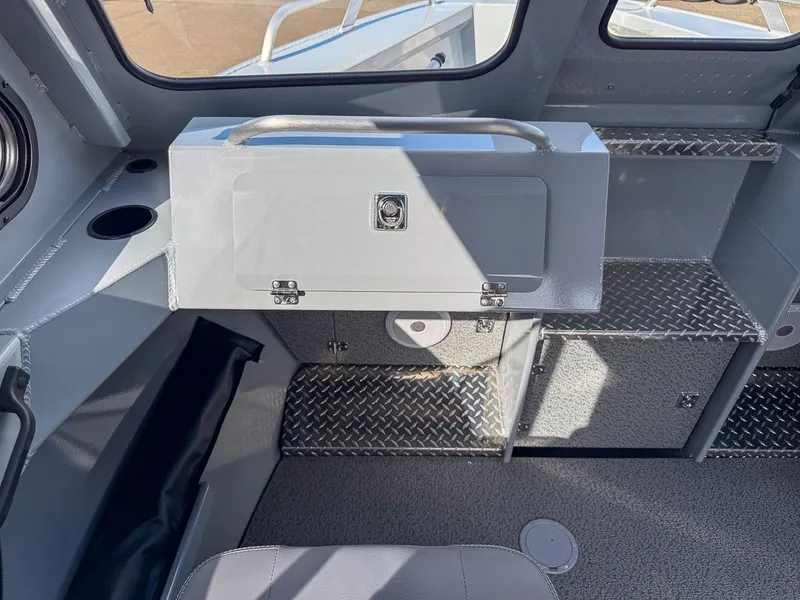 Slide: The Image of Hewescraft 240 Ocean Pro HT 2026 - 10
