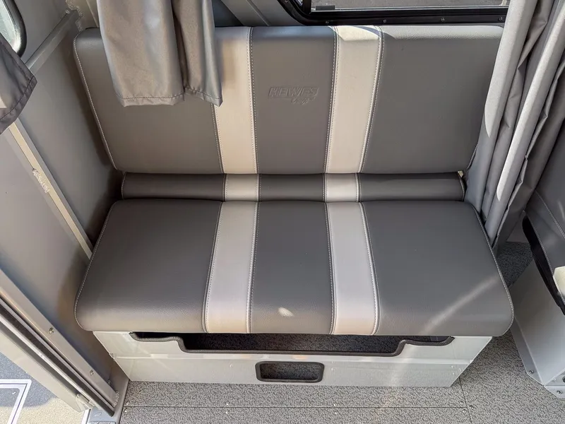 Slide: The Image of Hewescraft 240 Ocean Pro HT 2026 - 13