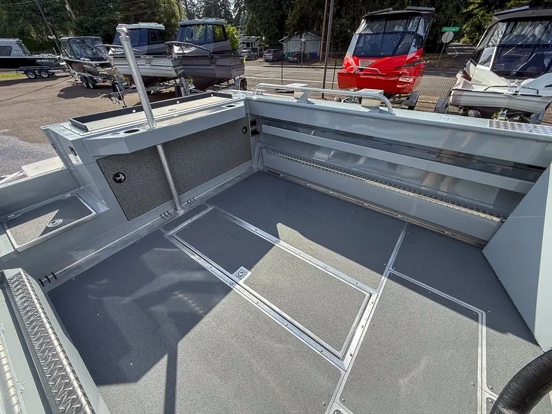Slide: The Image of Hewescraft 240 Ocean Pro HT 2026 - 17