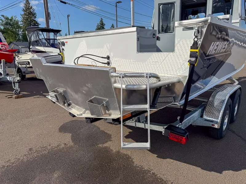 Slide: The Image of Hewescraft 240 Ocean Pro HT 2026 - 24