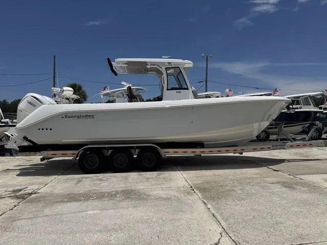 Slide: The Image of Everglades 315 Center Console 2026 - 64