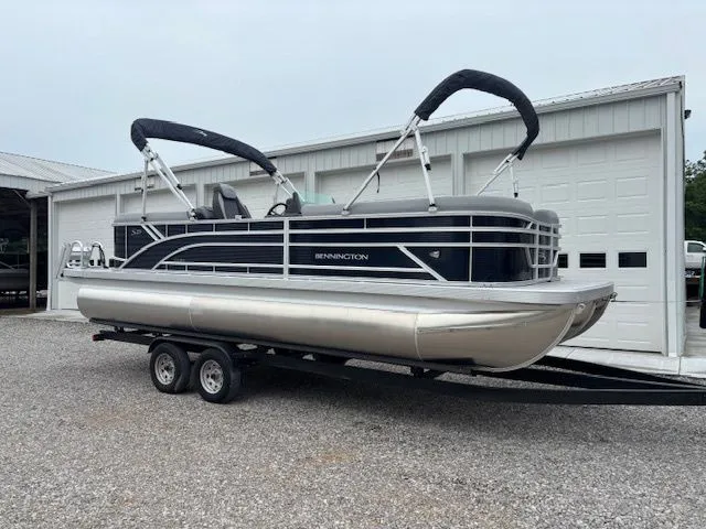 Slide: The Image of Bennington 23 SSR Luxe 2026 - 2