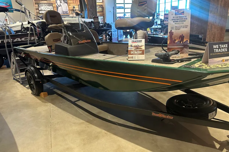 The Image of 2026 Tracker Bass Tracker Classic Limited boat on display in showroom. - 0