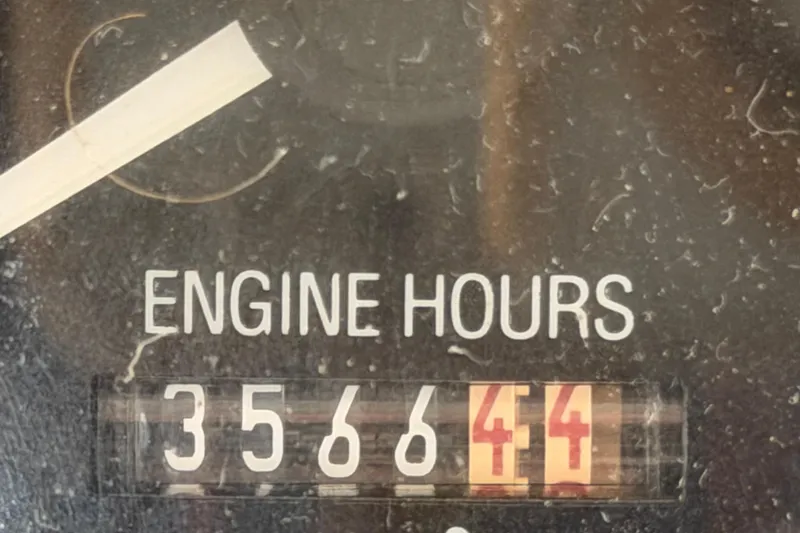 Slide: The Image of Engine hours display showing 3566.4 on a 1998 Mainship 47 Motor Yacht. - 38