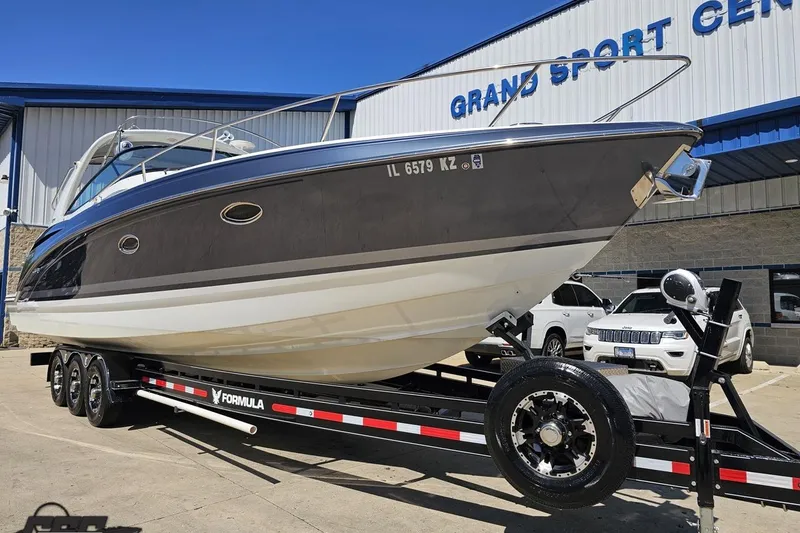 Slide: The Image of 2015 Formula 350 Sun Sport boat on trailer at Grand Sport Center. - 15