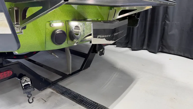 Slide: The Image of Malibu Wakesetter 23 LSV 2014 - 8