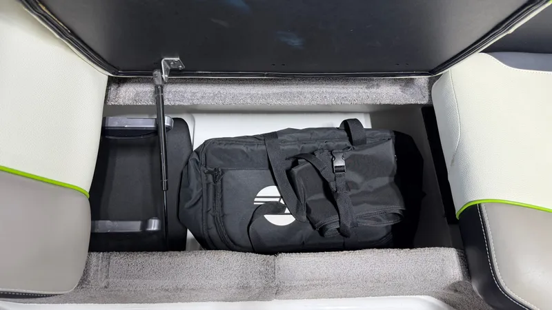 Slide: The Image of Malibu Wakesetter 23 LSV 2014 - 35