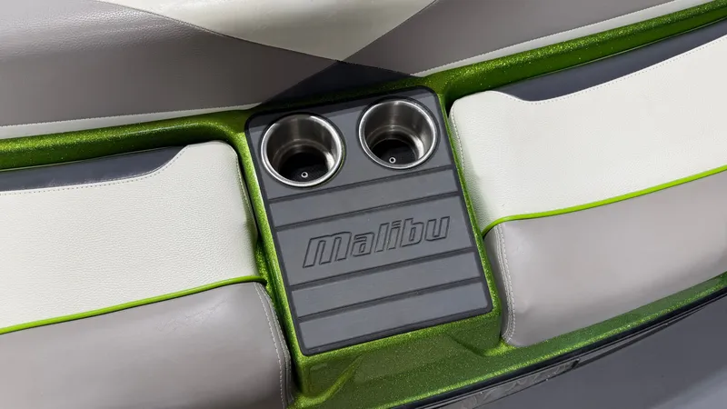 Slide: The Image of Malibu Wakesetter 23 LSV 2014 - 15