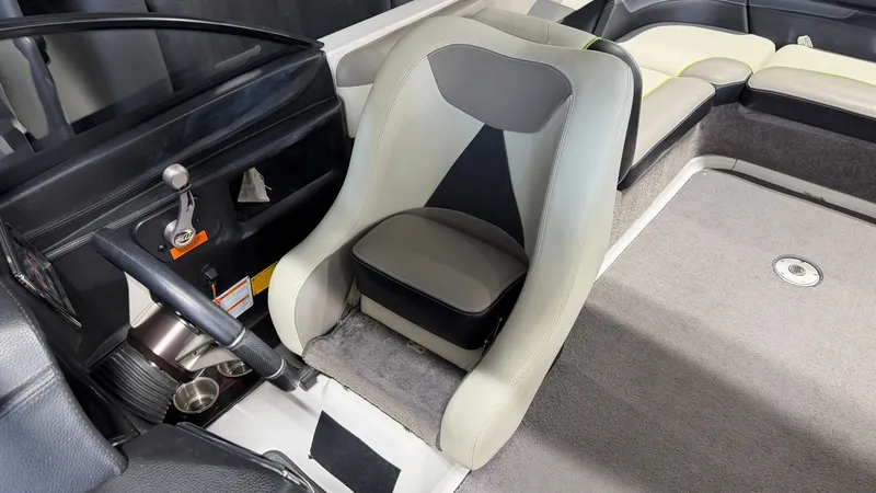 Slide: The Image of Malibu Wakesetter 23 LSV 2014 - 59