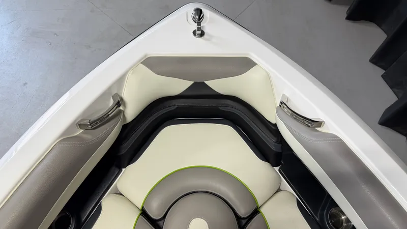 Slide: The Image of Malibu Wakesetter 23 LSV 2014 - 86