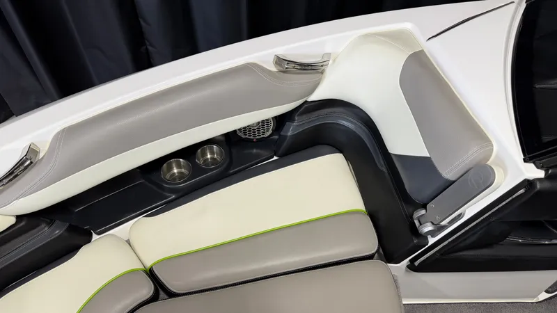 Slide: The Image of Malibu Wakesetter 23 LSV 2014 - 82