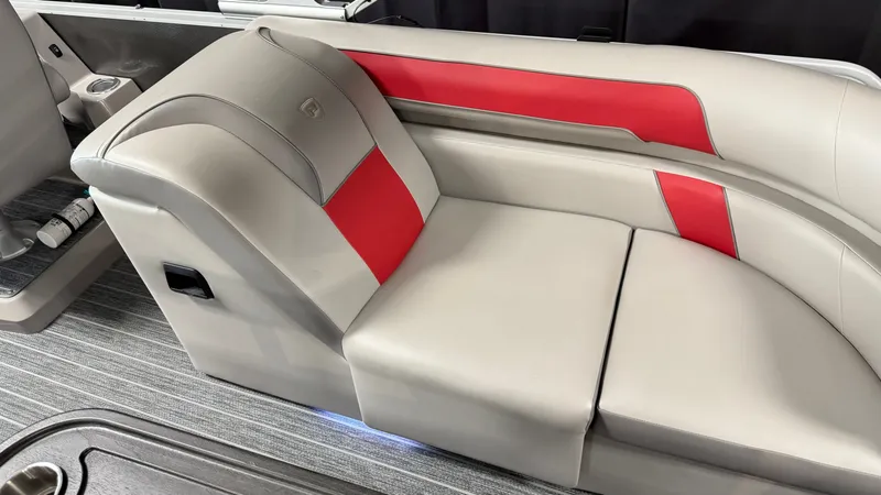 Slide: The Image of Premier 250 Solaris Sport 2024 - 41