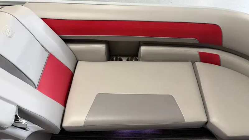 Slide: The Image of Premier 250 Solaris Sport 2024 - 81